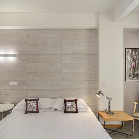 מרינה די פיאטרסנטה Hotel Joseph מראה חיצוני תמונה