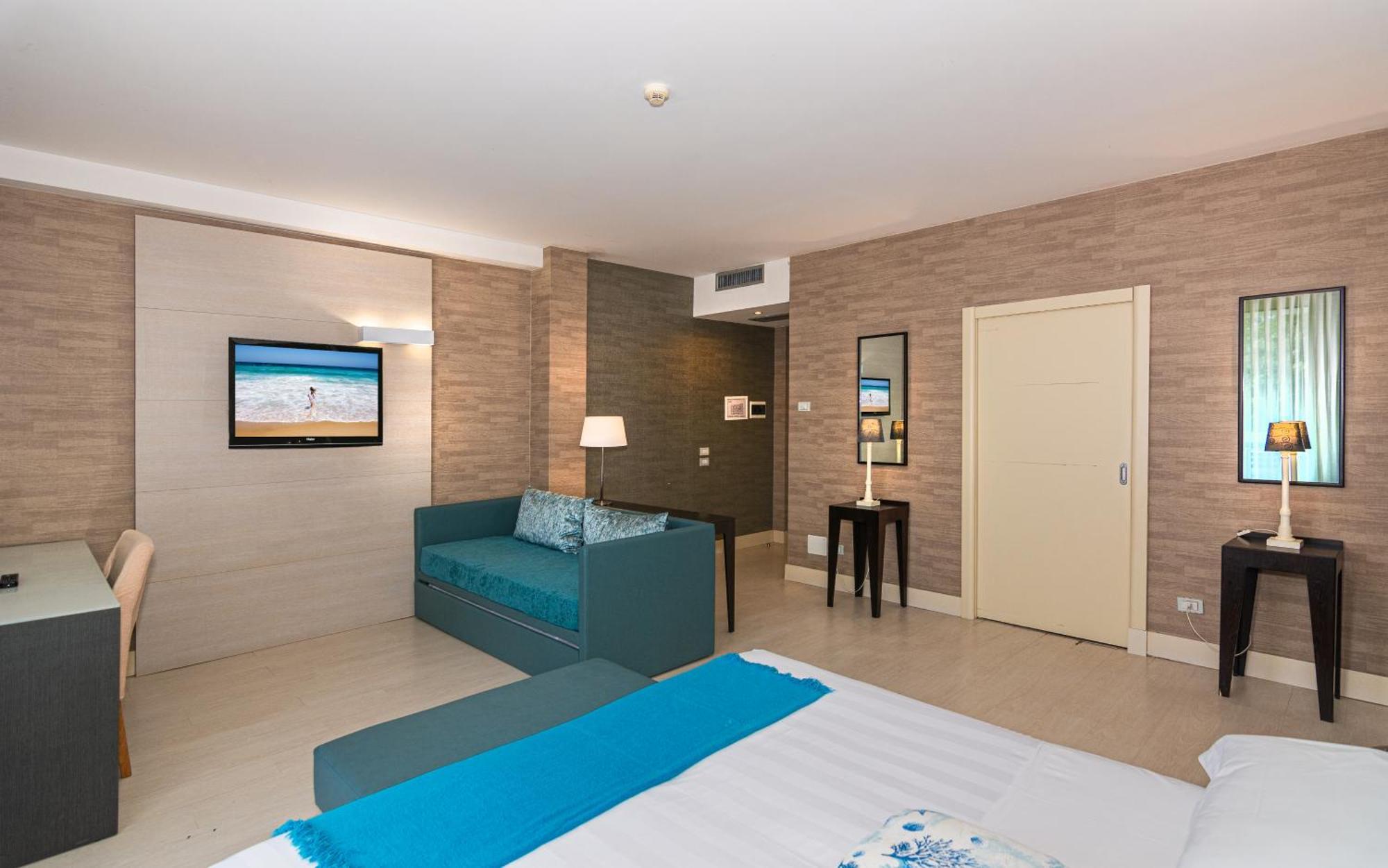 מרינה די פיאטרסנטה Hotel Joseph מראה חיצוני תמונה